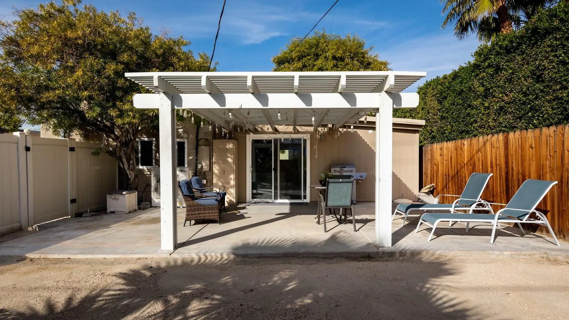 הוילה פאלם ספרינגס Movie Colony Oasis - Peaceful Walk To Downtown 0*,  ארצות הברית