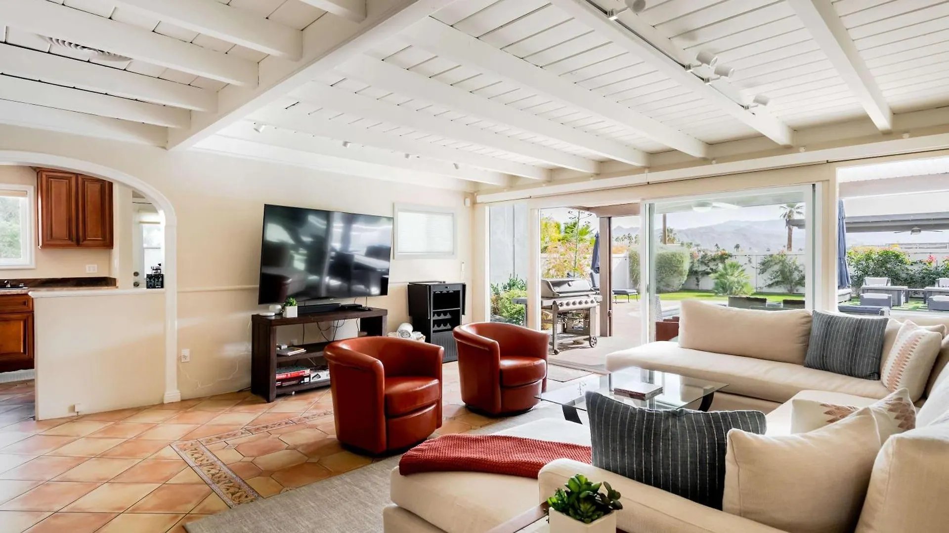 Movie Colony Oasis - Peaceful Walk To Downtown location